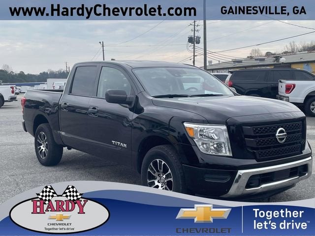 2022 Nissan TITAN
